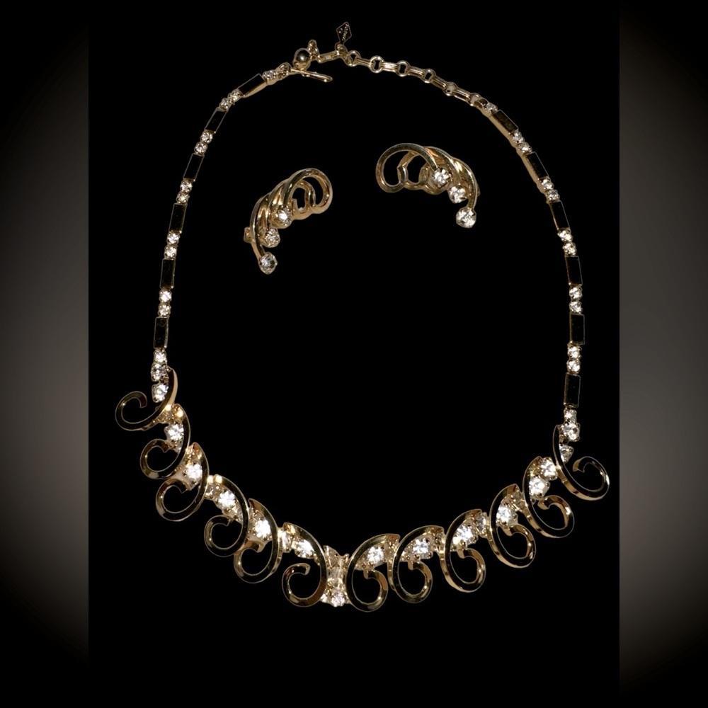 1955 Sarah Coventry Fashion Set Excellent Condition Necklace & Clip Earrings